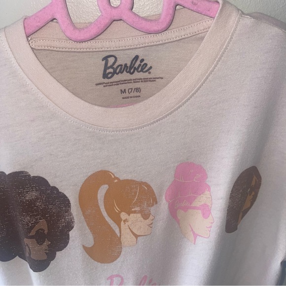 Barbie, little girls Barbie graphic top size 7/8 - Picture 2 of 3